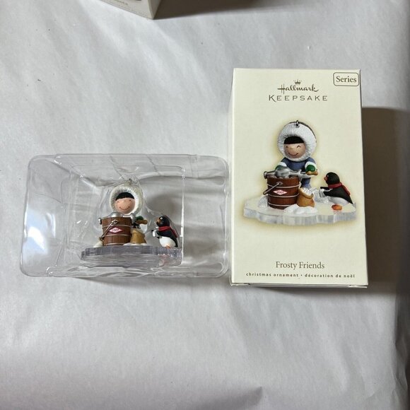 Frosty Friends Series 28th Penguin Hallmark Keepsake Christmas Ornament 2007 NEW - Picture 1 of 3